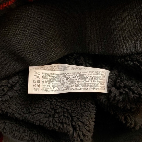 Forever 21 Men Red/Black Sweater - Picture 3 of 3